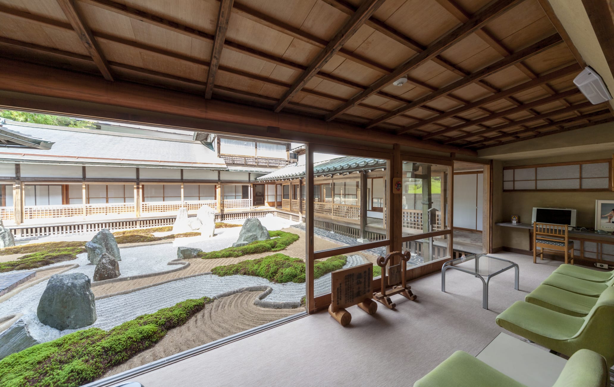 Staying Overnight at a Koyasan Temple