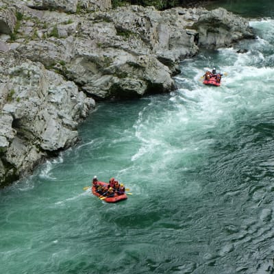 Rafting en el valle de Iya
