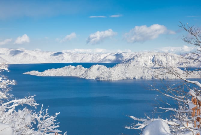 lake towada-ko area