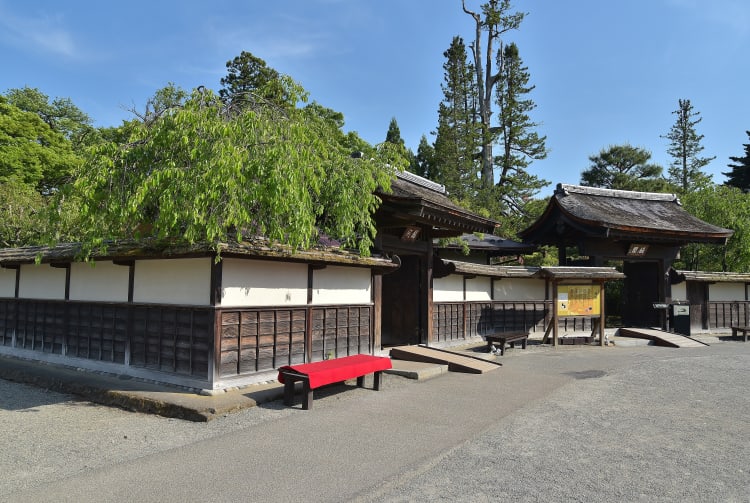 Tsurugajo Park