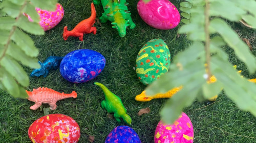 PHÁT HIỆN Ổ TRỨNG KHỦNG LONG CÒN NGUYÊN VẸN TẠI KHU RỪNG GLOBAL KIDS