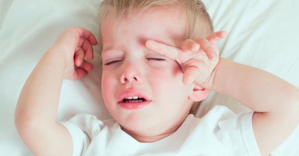 10 lý do khiến trẻ thường hay khóc đêm