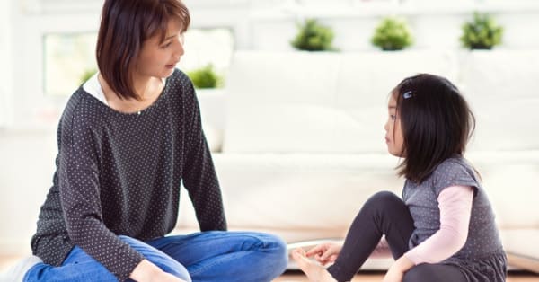 8 câu nói của bố mẹ giúp con kích thích và phát triển trí não