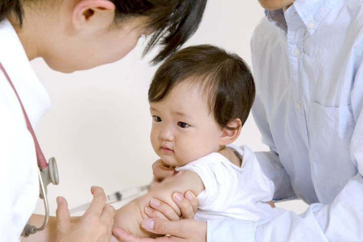 Những lưu ý và một số địa điểm tiêm phòng cho trẻ