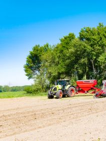 Kverneland DG2 High Capacity Pneumatic Seed Drill, superior depth control and high performance on field