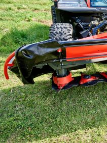 Plain Mowers - VICON EXTRA 328F - 332F - FRONT MOUNTED DISC MOWER, with its responsive headstock makes it easy to use