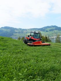 Plain Mowers - VICON EXTRA 324F ALPIN - FRONT MOUNTED ALPINE DISC MOWER, made for mountain regions and hilly conditions with its stable gravity point and excellent visibility