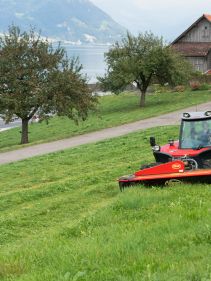 Plain Mowers - VICON EXTRA 324F ALPIN - FRONT MOUNTED ALPINE DISC MOWER, made for mountain regions and hilly conditions with its stable gravity point and excellent visibility