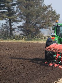 Reversible Mounted Ploughs - Kverneland 150 S Variomat, customized for high performance combined with low fuel consumption