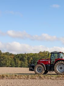 Kverneland 2500 S travelling above ground dragged by tractor