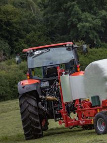 Round Bale Wrappers - Kverneland 7730, made for smaller tractors but still fully atuomatic