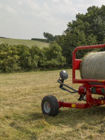 Round Bale Wrappers - Kverneland 7730, made for smaller tractors but still fully atuomatic