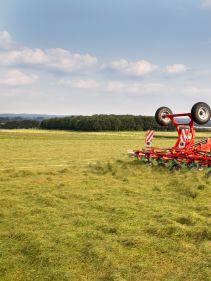 Tedders, Trailed - Kverneland 8590 C - 85112 C, smaller tractors, smart transport and reliable performance on field