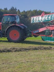 Double rotor rakes - Kverneland 9670, operating comfort, flexible and compact during transport and storage