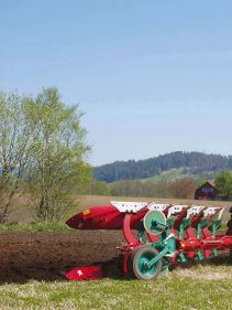 Reversible Mounted Ploughs - Kverneland ES-LS, unique steel treatment provides great life time and makes it easy in use during operation