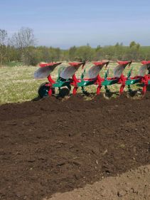 Reversible Mounted Ploughs - Kverneland ES-LS, unique steel treatment provides great life time and makes it easy in use during operation