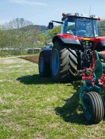 Reversible Mounted Ploughs - Kverneland ES-LS, unique steel treatment provides great life time and makes it easy in use during operation