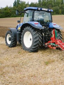 Reversible Mounted Ploughs - Kverneland ES-LS, unique steel treatment provides great life time and makes it easy in use during operation