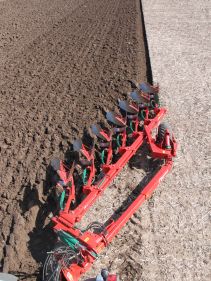 Kverneland PG RG, Kverneland Vari-Width® system, easy in use while ploughing and adjusting