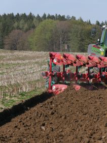 Kverneland PG RG, Kverneland Vari-Width® system, easy in use while ploughing and adjusting