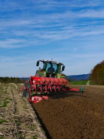 Kverneland PG RG, Kverneland Vari-Width® system, easy in use while ploughing and adjusting