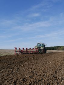 Kverneland PG RG, Kverneland Vari-Width® system, easy in use while ploughing and adjusting
