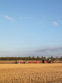 Reversible Mounted Ploughs - Kverneland 150 S Variomat, customized for high performance combined with low fuel consumption