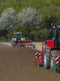 Packers - Kverneland Front Soil Packer, optimal productivity, robust and easy to maneuver during operating on field