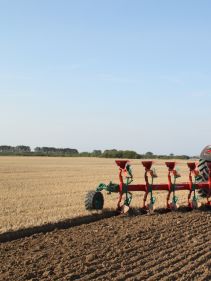 Kverneland Packomat, perfect seedbed while ploughing, kvernelands unique steel provides light and robust implement