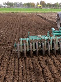 Kverneland Packomat, perfect seedbed while ploughing, kvernelands unique steel provides light and robust implement