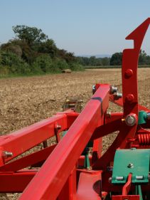 Kverneland CTC Cultivator performs perfect mixing and levelling with reduces maintenance