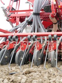 Kverneland e-drill maxi plus, isobus, IsoMatch, adustable hopper