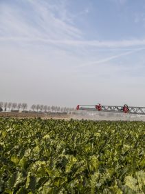 Kverneland iXtrack T3, compact sprayer, stable and precise with intelligent technology