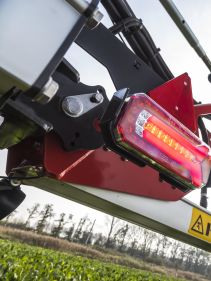 Kverneland iXtrack T3, compact sprayer, stable and precise with intelligent technology