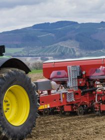 Kverneland optima TFprofi, high performance and reduced tractor power requirement