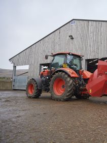 Bale Choppers - Feeders, Kverneland 864, provides more capacity and increased blowing performance during operation