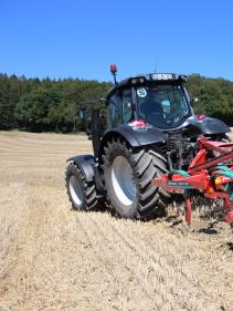 Kverneland Enduro, performing powerful and efficient on field