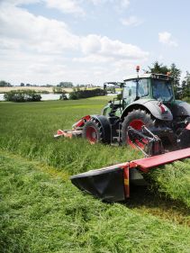 Mower Conditioners - VICON EXTRA 7100T VARIO - 7100R VARIO - EFFICIENT BUTTERFLY MOWER COMBINATION, outstanding performance with new QuattroLink suspension