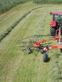 Double Rotor Rakes - VICON ANDEX 644-724-724 HYDRO-764, cost efficient and strong frames for a long lifetime also CompactLine maintanence friendly gearbox