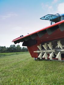 Mower Conditioners - VICON EXTRA 624T - 628T/R - 632T FARMER, tine conditiong with hydraulic spring adjustments also slim design for efficient during operation