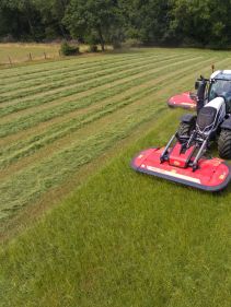 Mower Conditioners - VICON EXTRA 7100T VARIO - 7100R VARIO - EFFICIENT BUTTERFLY MOWER COMBINATION, outstanding performance with new QuattroLink suspension