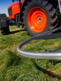 mounted tedders - VICON FANEX 554-684-764-904-1124, Central adjustment for border spreading keeping the crop inside the field.