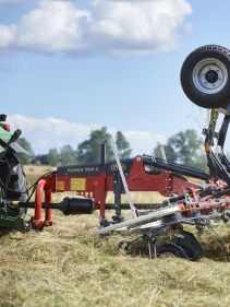 Tedders, Trailed - VICON FANEX 904C - 1124C, purpose-built for smaller tractor but will also operate with larger ones