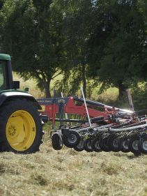 Tedders, Trailed - VICON FANEX 904C - 1124C, purpose-built for smaller tractor but will also operate with larger ones