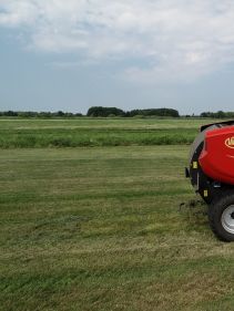 Fixed Chamber round balers - VICON FIXBALE 500, specialist baler for heavy silage conditions with low power requirments for efficient operation