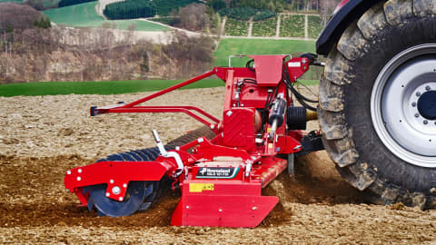 Kverneland Foldable Power Harrow NG-H 101 F30