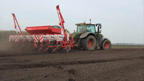 KVERNELAND OPTIMA SX COMBINES SPEED WITH PRECISION