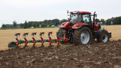 Kverneland Ecomat, tills soil efficient from 10-18cm. Increases quality in soil preparation and more economical