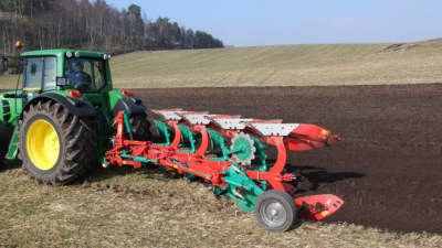 Charrue Kverneland 150 S