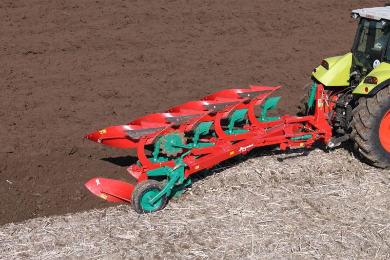 Kverneland 150 S light and robust ploughing in stony soils